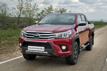 Toyota Hilux Invincible 2