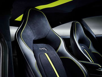 Aston Martin Rapide Amr 07