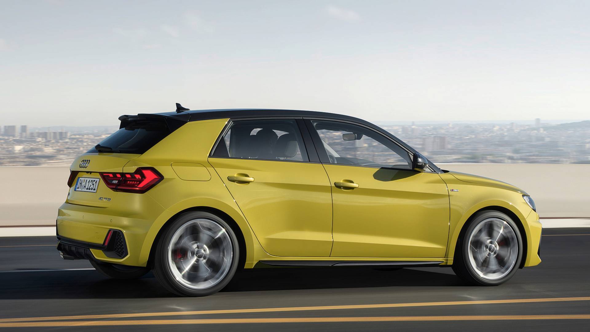 audi-a1-sportback-2018-8.jpg