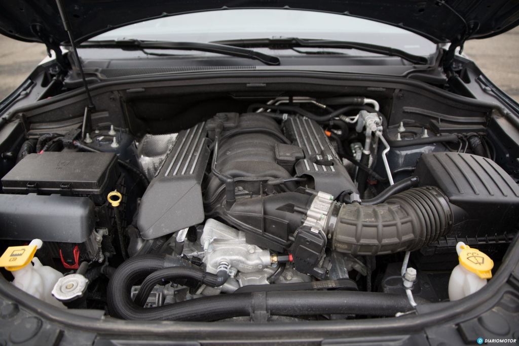 Dodge Durango SRT, a prueba: es un SUV de altas prestaciones “a la americana” | Diariomotor