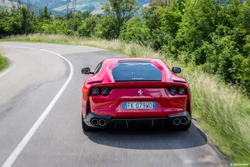 Ferrari 812 Superfast Exterior 00007
