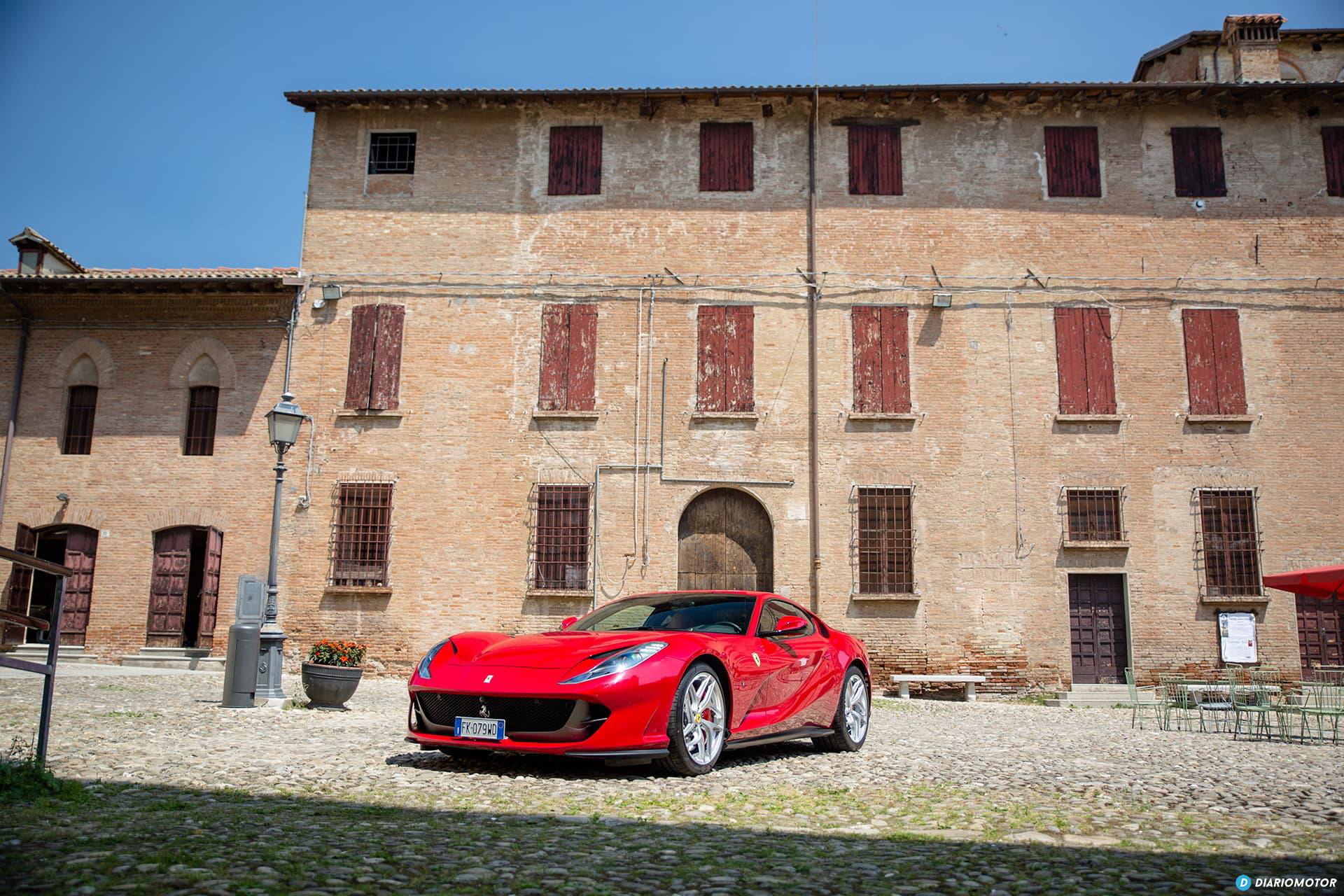 Ferrari 812 Superfast Exterior 00024