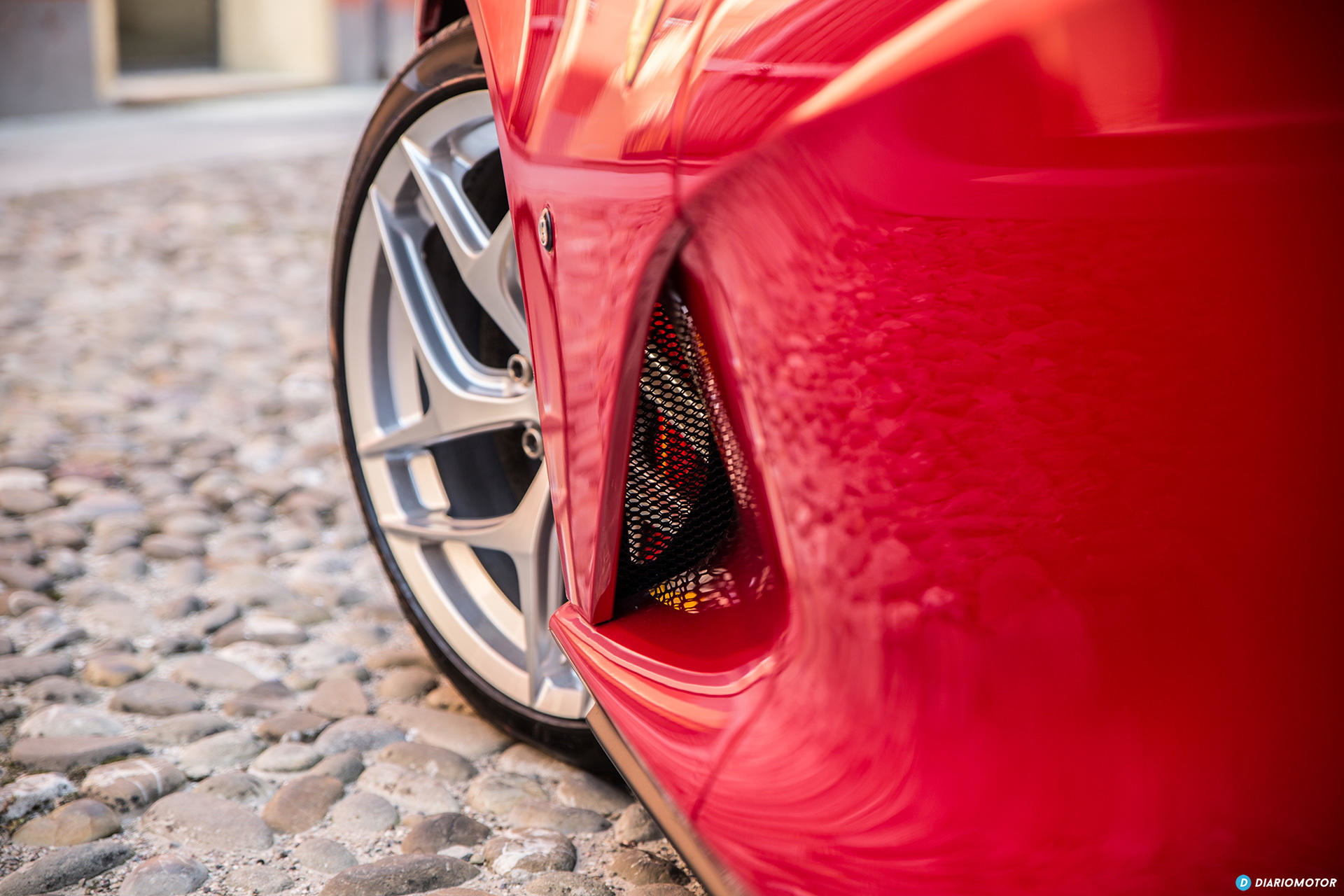 Ferrari 812 Superfast Exterior 00041