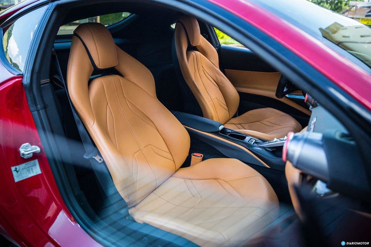 Ferrari 812 Superfast Interior 00002