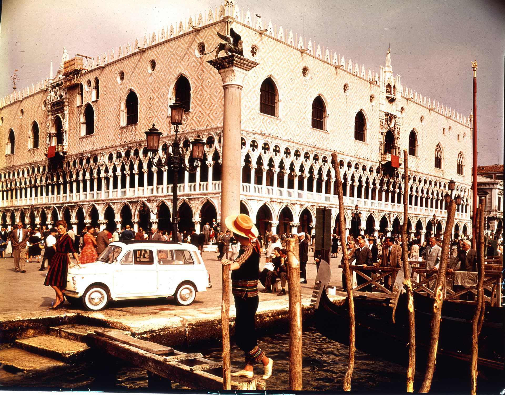 Fiat 500 Giardiniera 1960 01