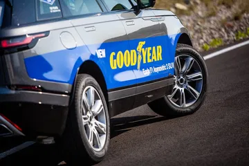 Goodyear Neumatico Asymmetric 3 Suv 0618 022
