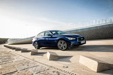 Infiniti Q50 Hibrido 17
