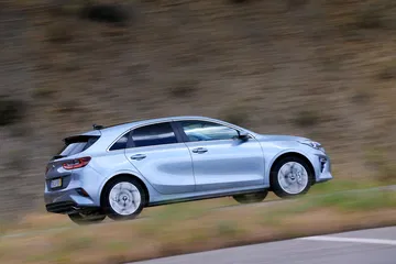 Kia Ceed 1 0 T Gdi 6 Mt Transmission 120hp Lunar Silver 15