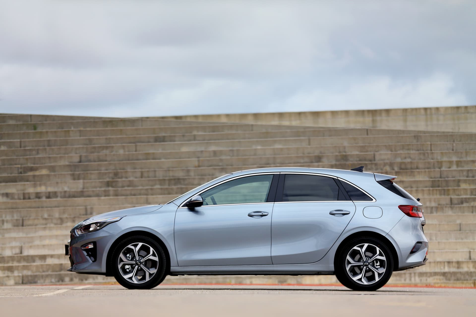 Kia Ceed 1 0 T Gdi 6 Mt Transmission 120hp Lunar Silver 20