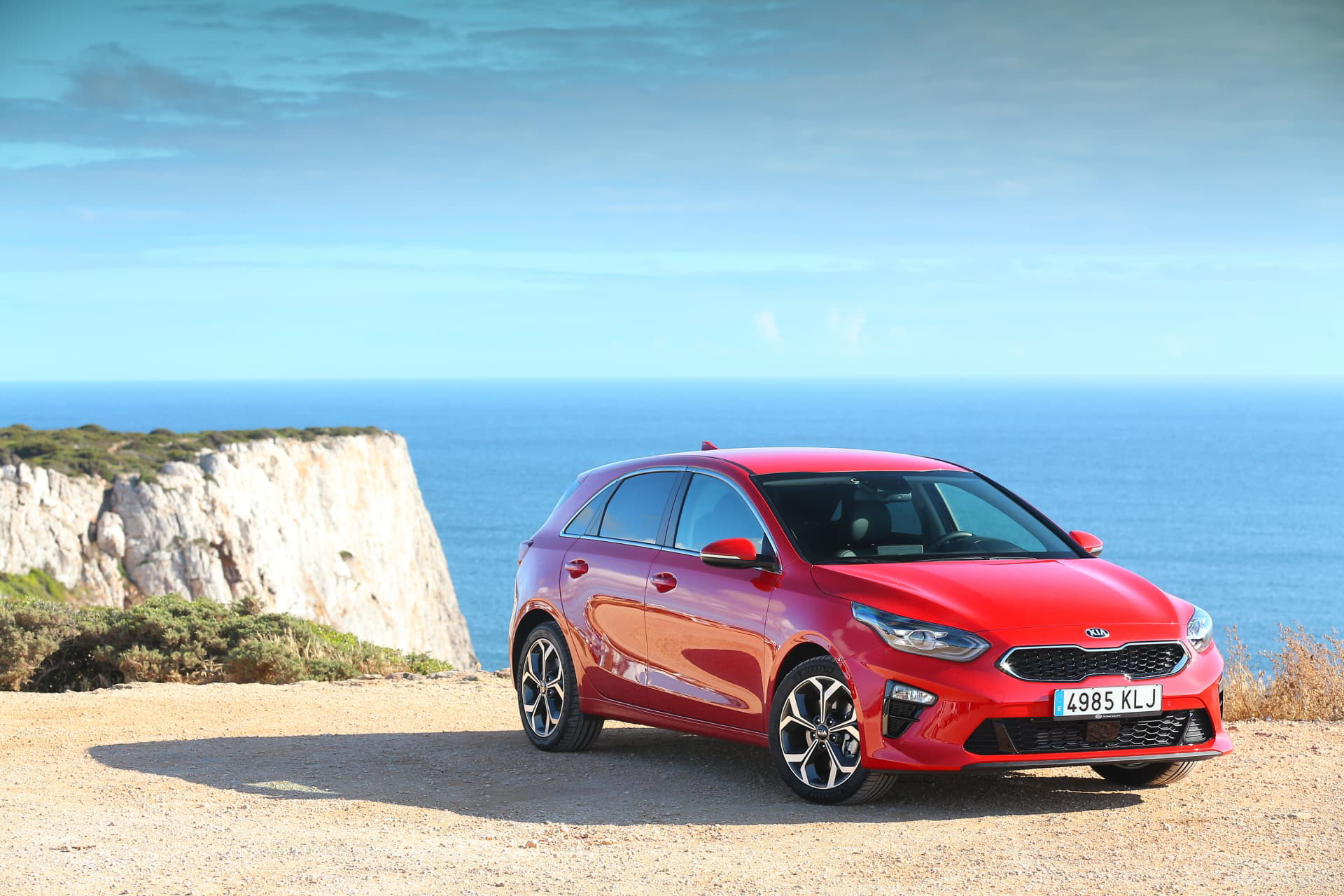 Kia Ceed 1 4 T Gdi 7 Dct Transmission 140hp Track Red 01