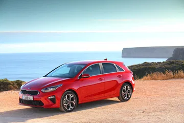Kia Ceed 1 4 T Gdi 7 Dct Transmission 140hp Track Red 03