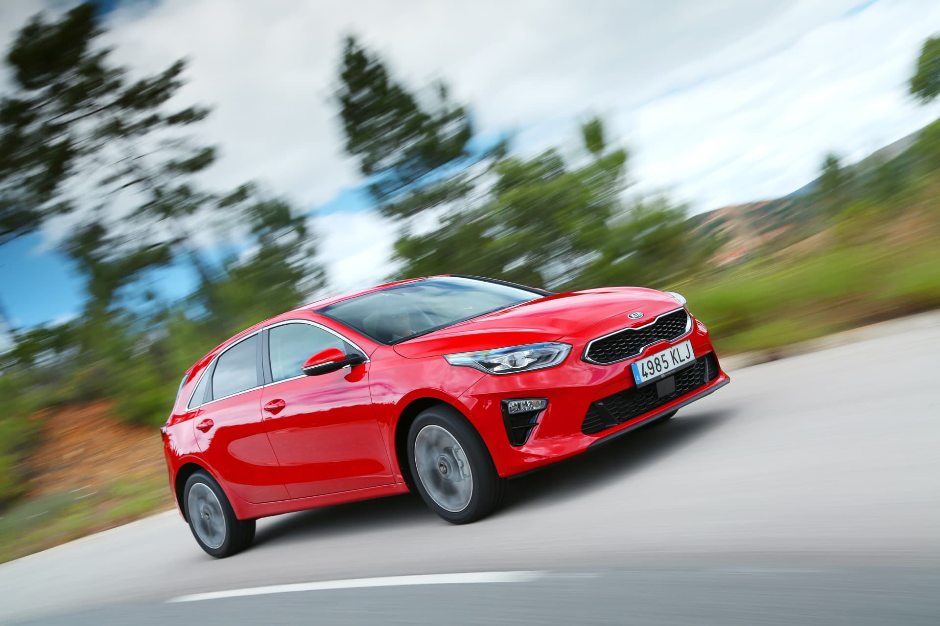 Kia Ceed 1 4 T Gdi 7 Dct Transmission 140hp Track Red 10