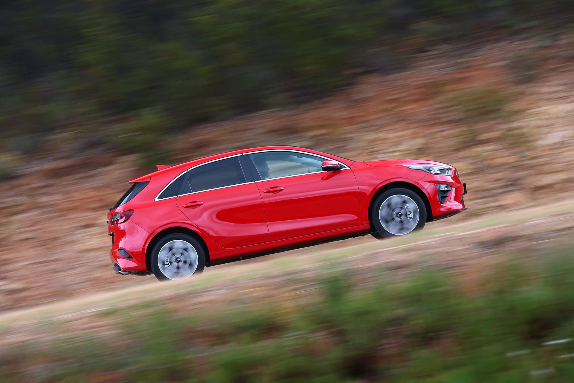 Kia Ceed 1 4 T Gdi 7 Dct Transmission 140hp Track Red 11