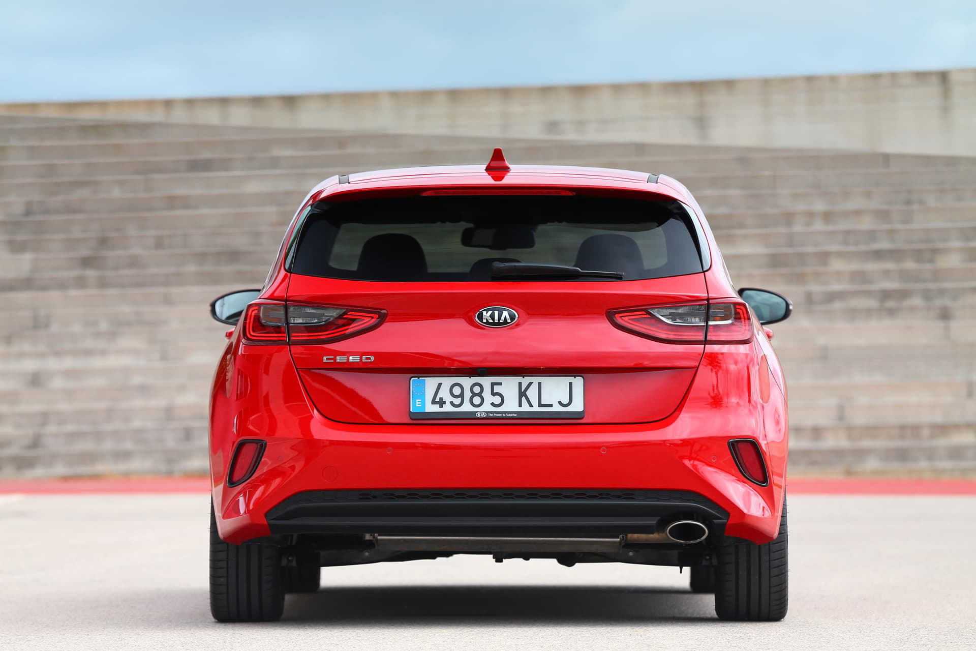 Kia Ceed 1 4 T Gdi 7 Dct Transmission 140hp Track Red 23