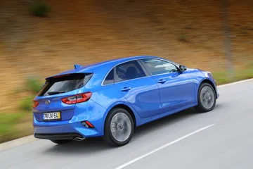 Kia Ceed 1 6 Crdi 6mt Transmission 136hp Blue Flame 20