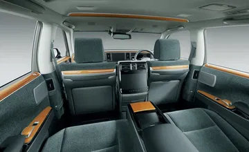 Toyota Century 2018 0618 007