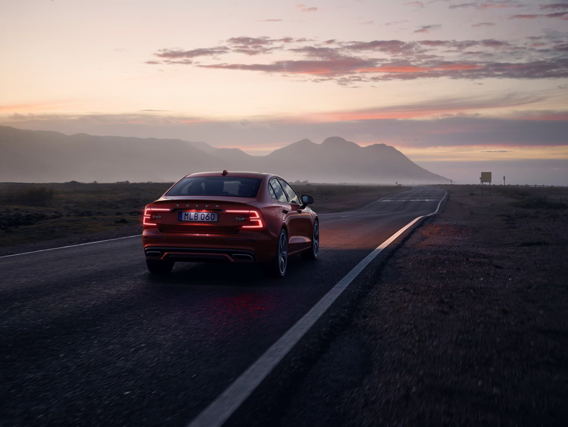 New Volvo S60 R Design