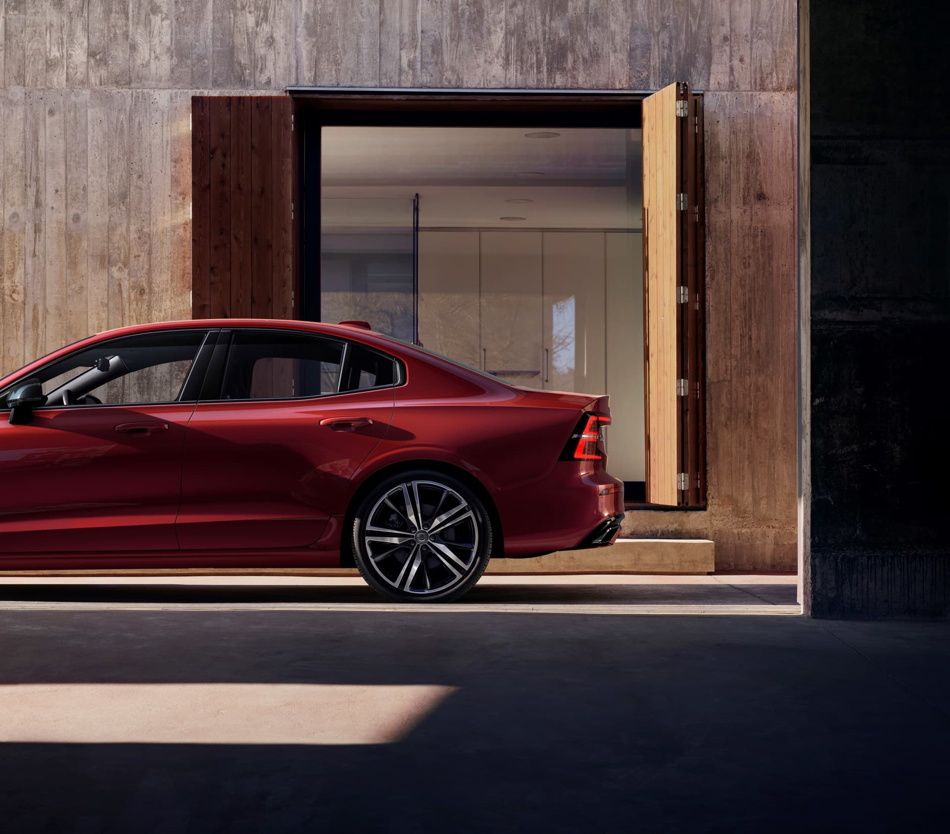 New Volvo S60 R Design