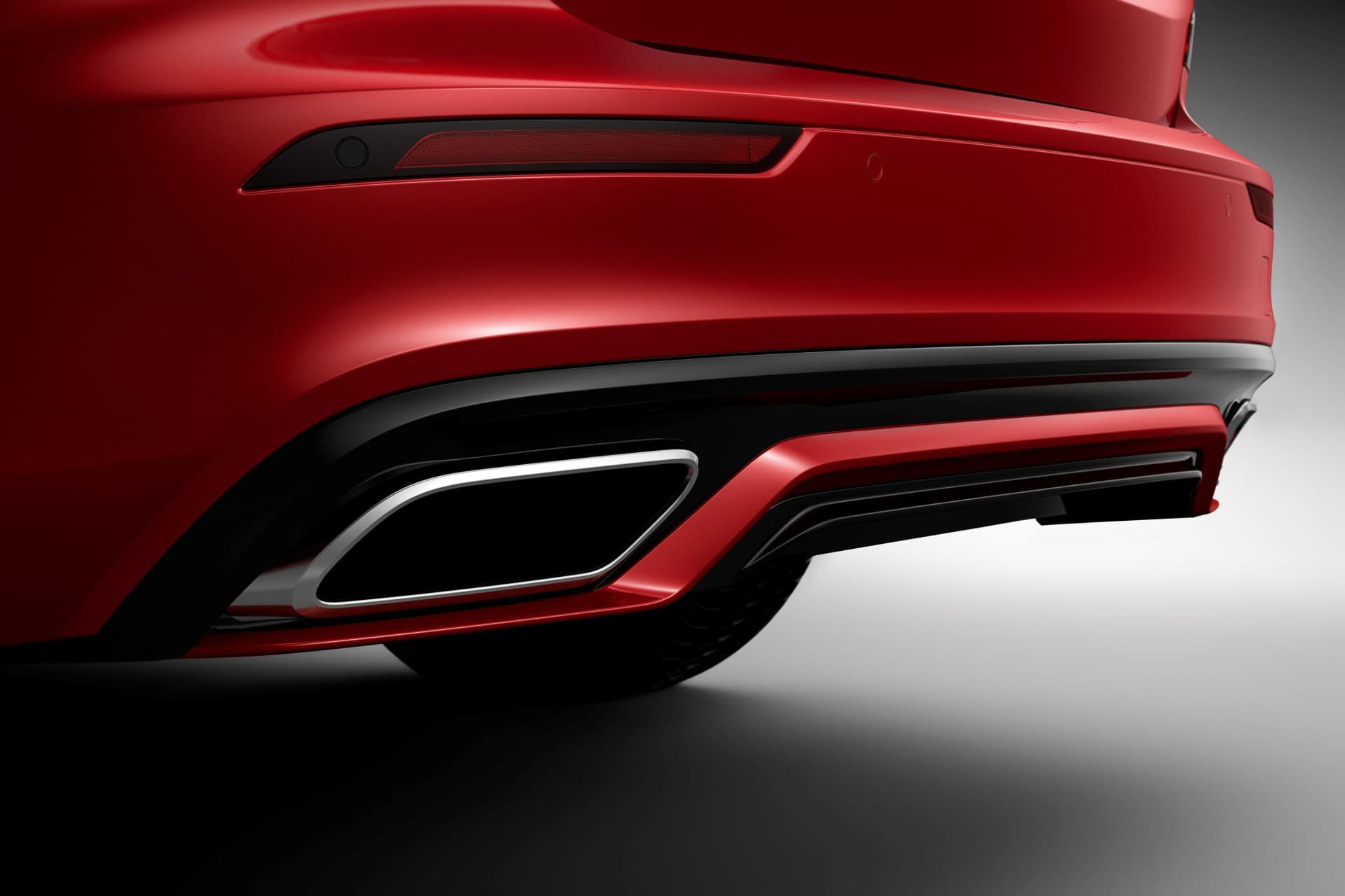 New Volvo S60 R Design Exterior