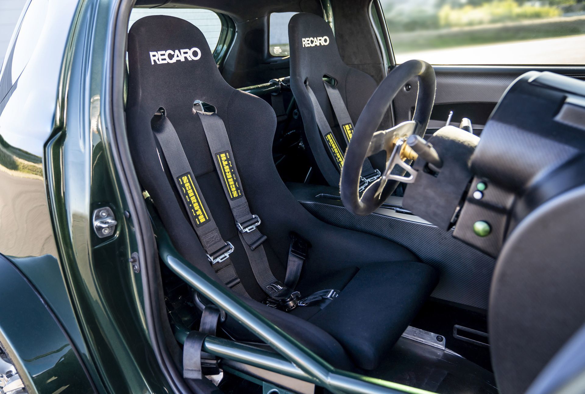 Aston Martin Cygnet V8 12