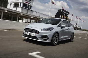 Ford Fiesta St 2018 Fotos 17
