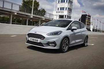 Ford Fiesta St 2018 Fotos 18