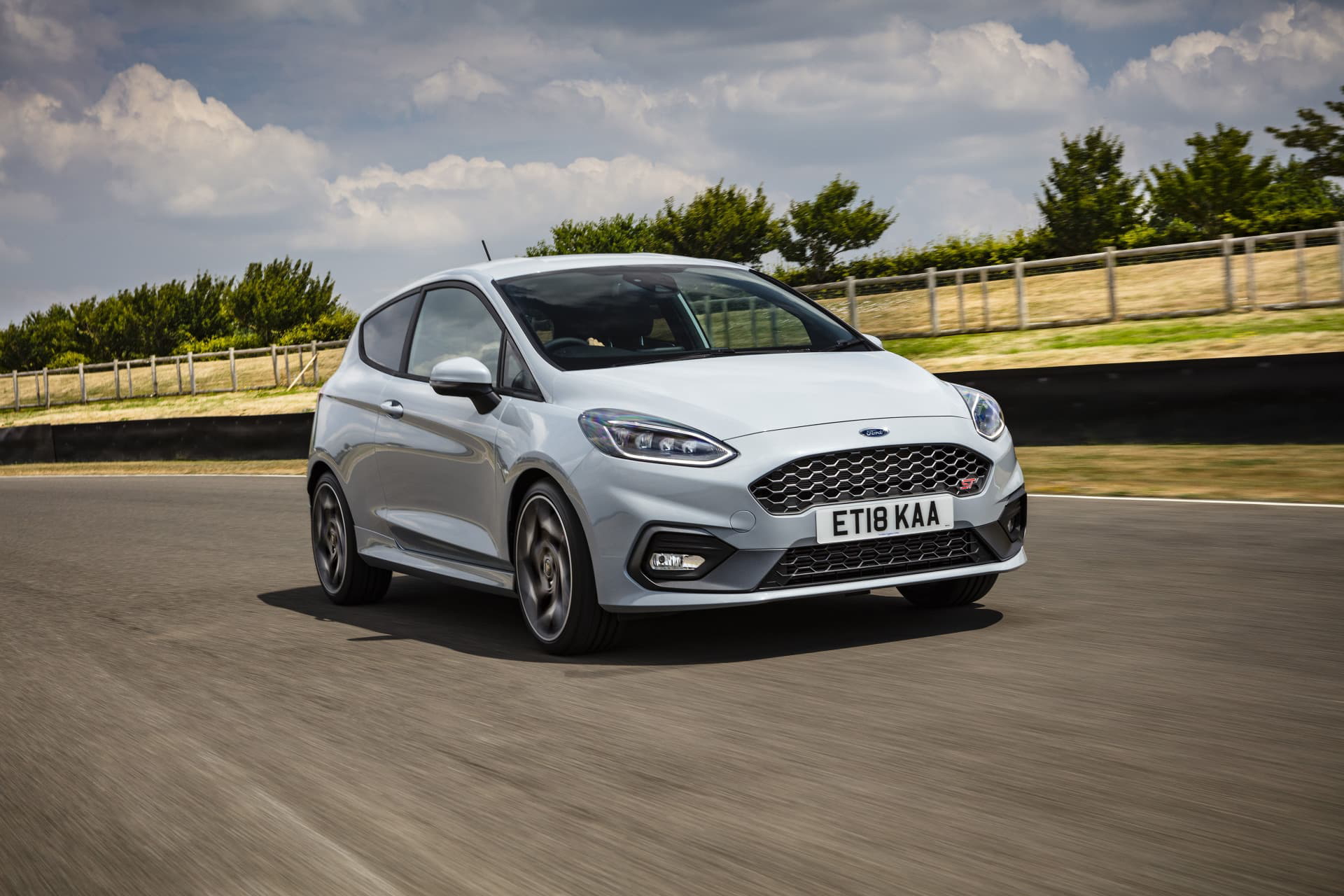 Ford Fiesta St 2018 Fotos 24