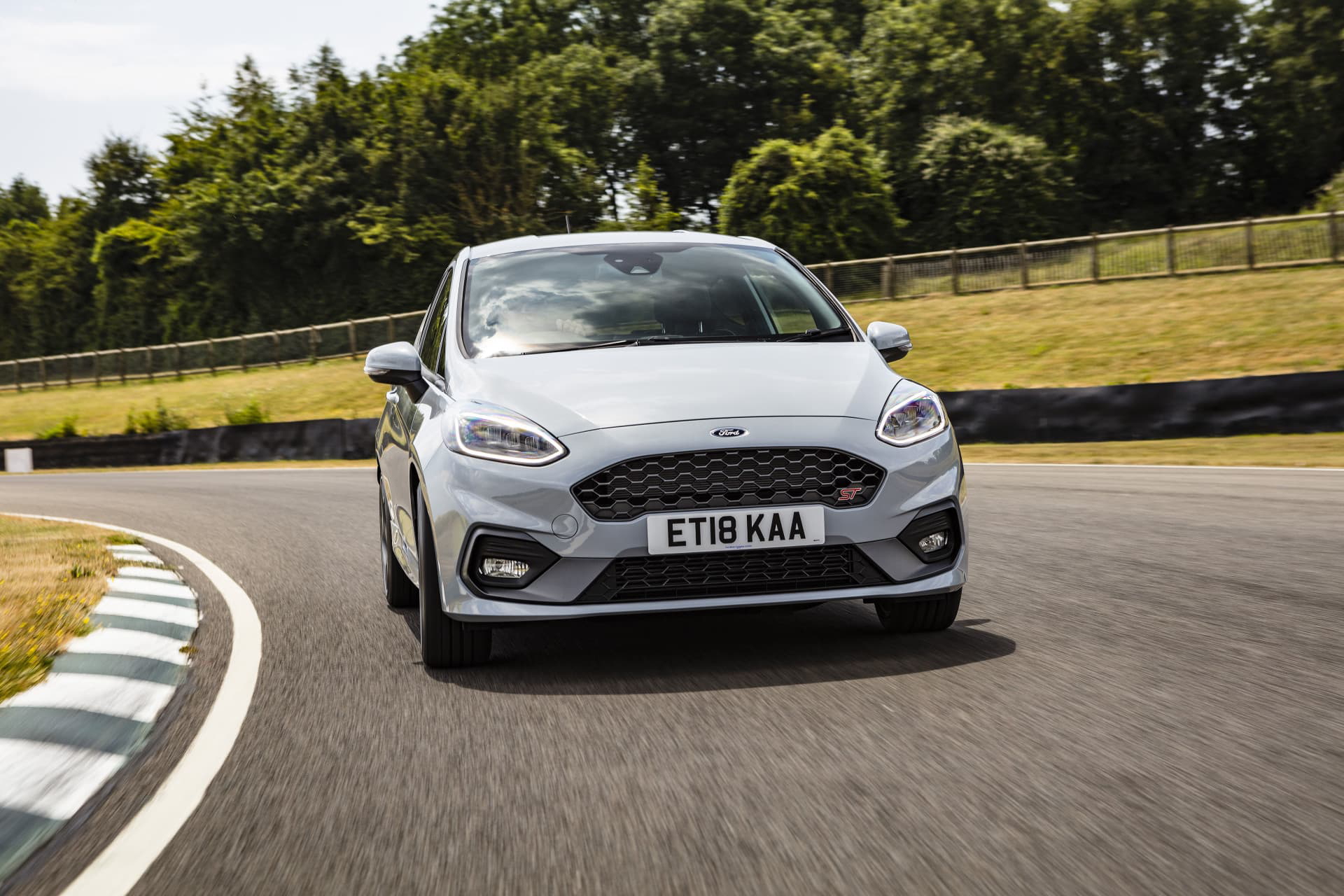 Ford Fiesta St 2018 Fotos 47