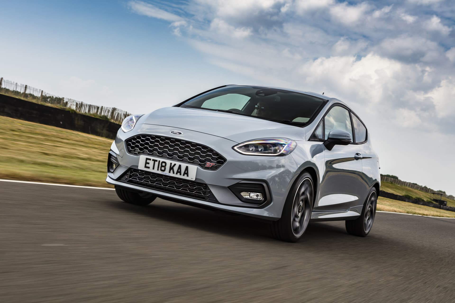 Ford Fiesta St 2018 Fotos 49
