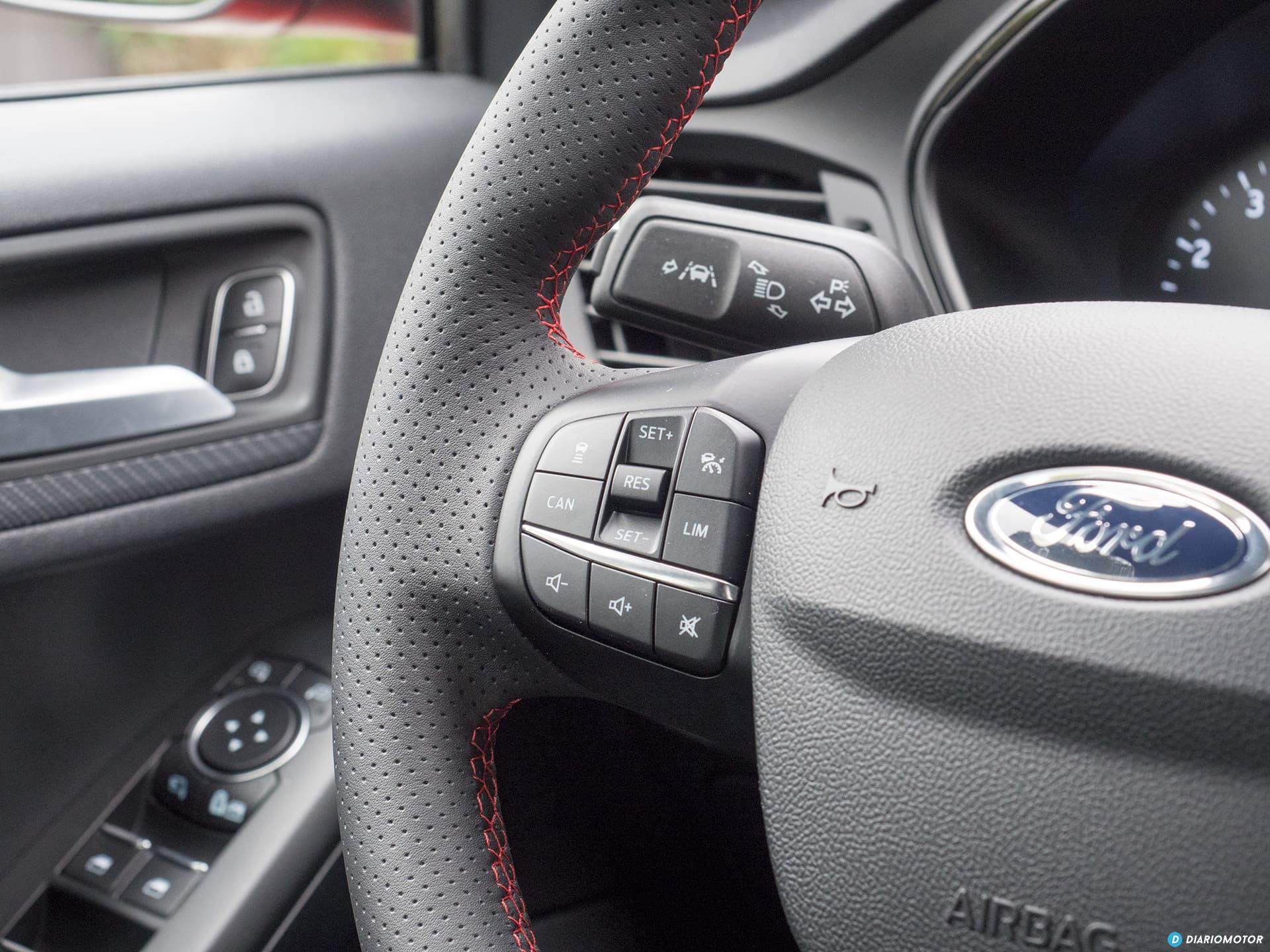 Ford Focus 2018 Interior 00009