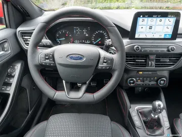 Ford Focus 2018 Interior 00010