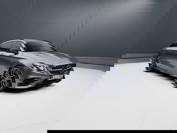 Jüngste Fahrassistenz Systeme Und Neue Motoren Zum Änderungsjahr: Die E Klasse Wird Jetzt Noch Intelligenter