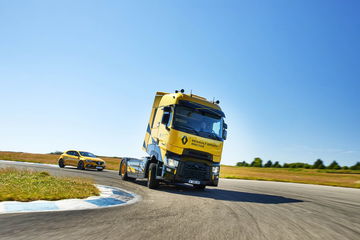 Renault T High Rs 2