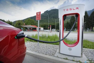 Tesla Gran Ruta Suiza 0718 011