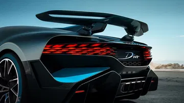 Bugatti Divo 0818 020