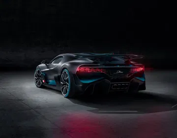 Bugatti Divo 0818 025