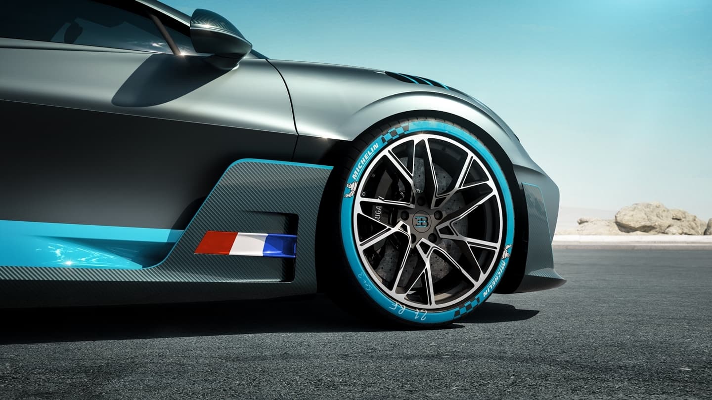 Bugatti Divo 0818 027