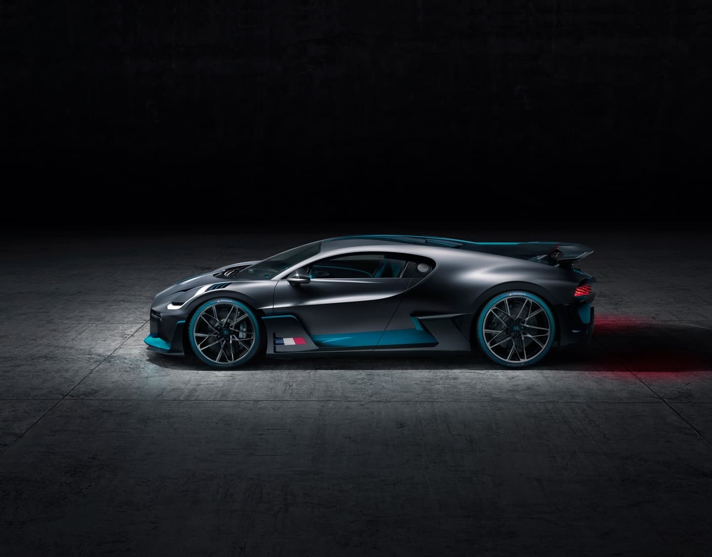 Bugatti Divo 0818 030