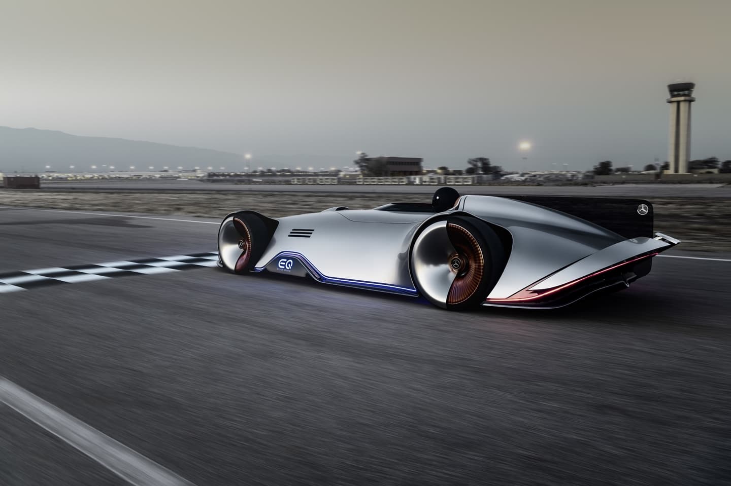 Mercedes Vision Eq Silver Arrow 0818 013