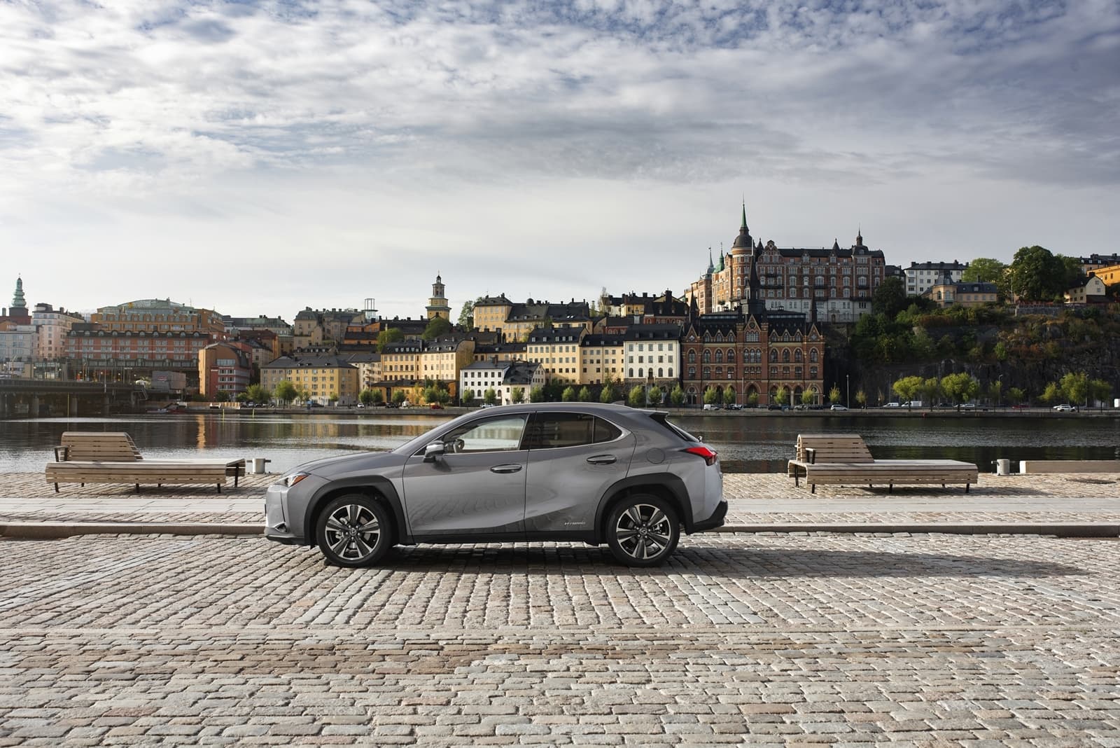 Lexus Ux 250h 0918 008