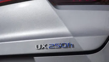 Lexus Ux 250h 0918 009