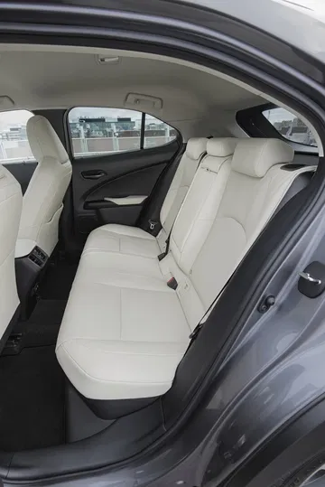 Lexus Ux 250h 0918 017