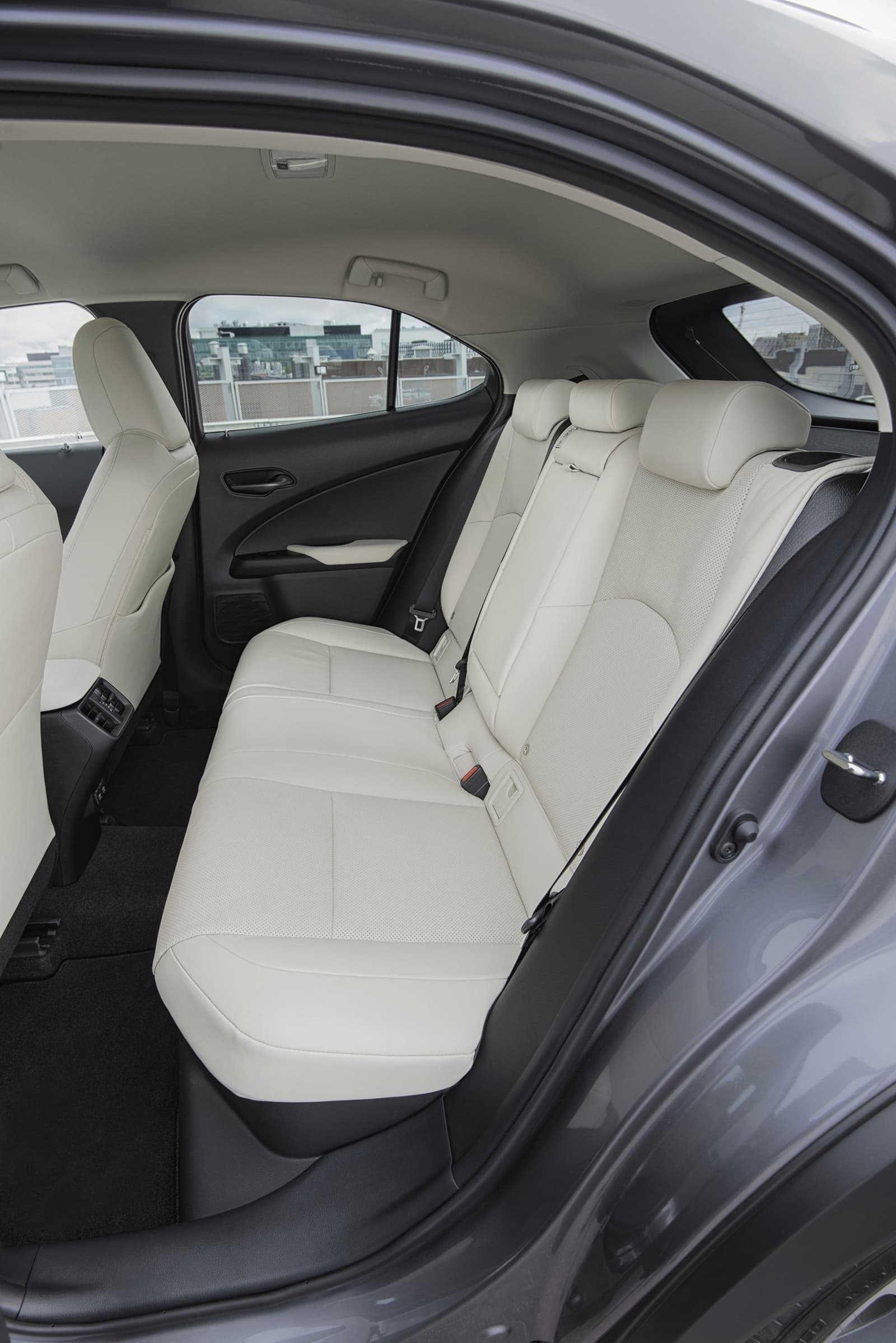 Lexus Ux 250h 0918 017