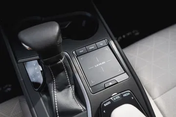 Lexus Ux 250h 0918 033