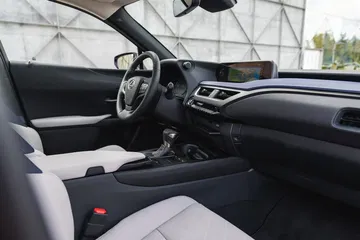 Lexus Ux 250h 0918 034