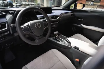 Lexus Ux 250h 0918 035