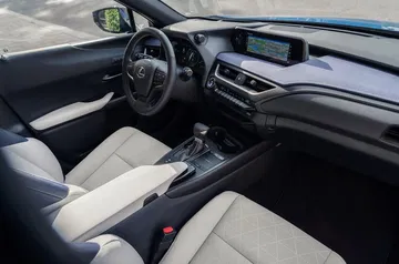 Lexus Ux 250h 0918 037