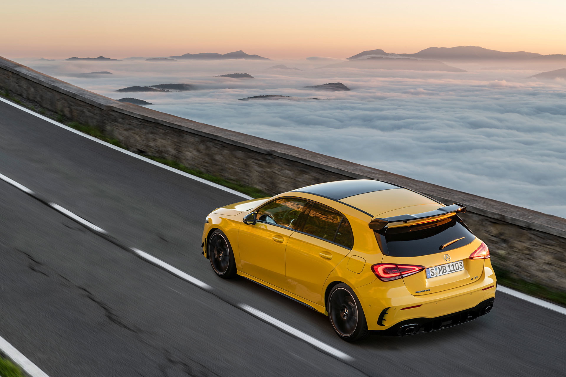 Mercedes Amg A35 2019 19