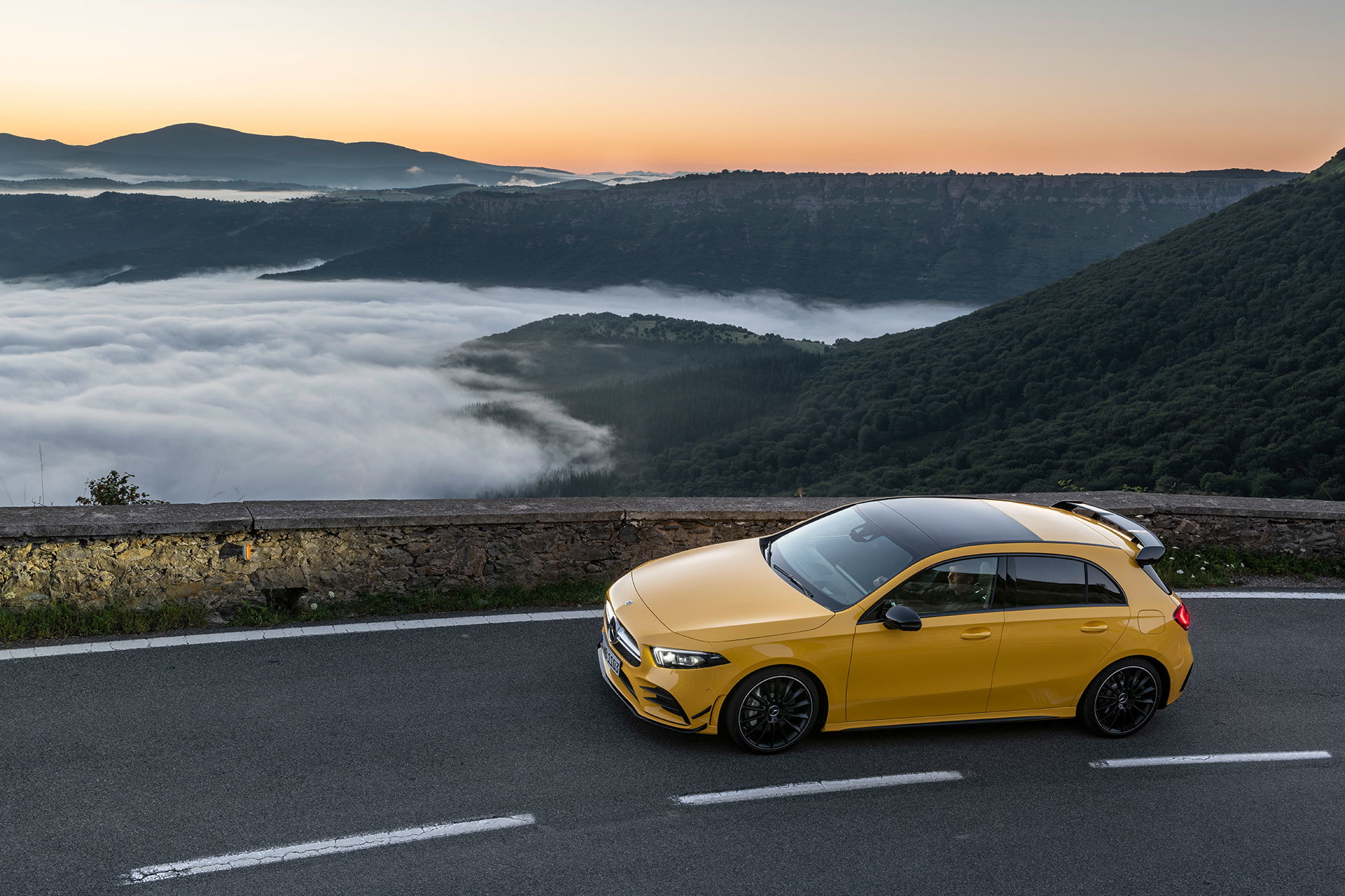 Mercedes Amg A35 2019 20