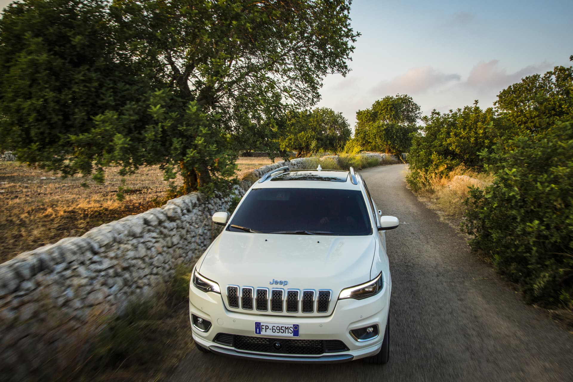 New Jeep Cherokee Overland 23